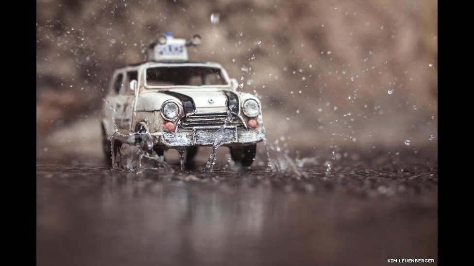 Foto de Kim Leuenberger que faz parte do projeto Travelling Cars - Kim Leuenberger