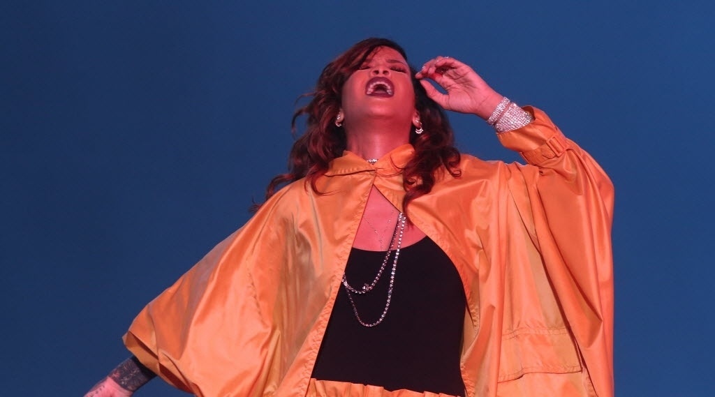 26.set.2015 - Rihanna se apresenta no sexto dia do Rock in Rio 2015 - Marco Antonio Teixeira/UOL