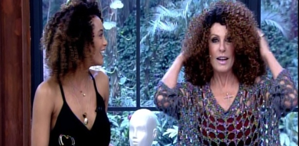 Taís Araújo empresta a peruca que usa em "Mister Brau" para Ana Maria Braga - Reprodução/TV Globo