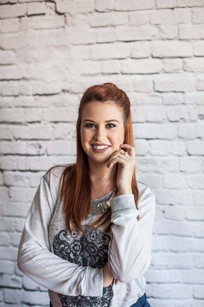 Fabi Santina, 23, irmã de Niina Secrets, criou seu canal de YouTube um ano depois da irmã e já soma quase 1 milhão de inscritos - Simon Plestenjak/UOL