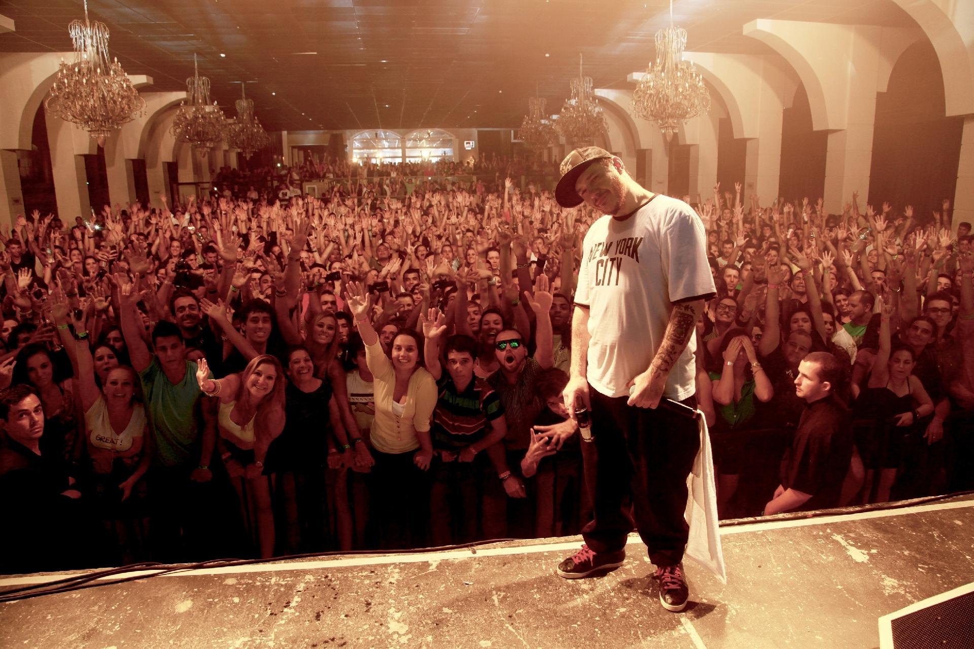 Alexandre Magno, filho do Chorão, do Charlie Brown Jr., registrou em fotos os últimos cinco shows da banda - Alexandre Abrão/Divulgação