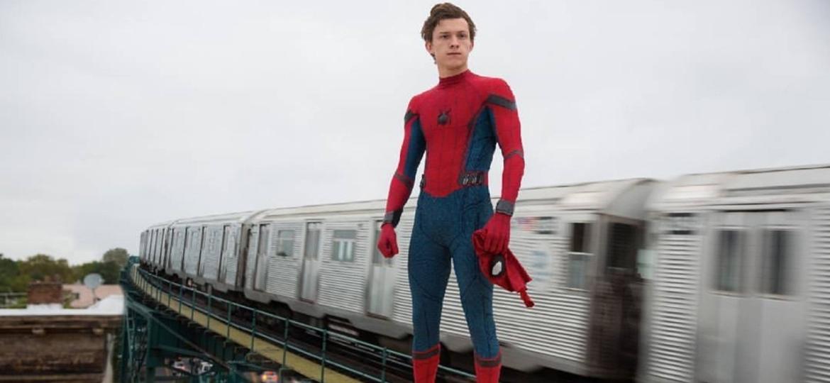 Tom Holland como Peter Parker em cena de "Homem-Aranha: De Volta Ao Lar" - Reprodução