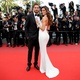 A top Izabel Goulart acompanha o namorado, Kevin Trapp, no tapete vermelho do filme The Killing of a Sacred Deer, no Festival de Cannes 2017 - Jean-Paulo Pelissier/Reuters