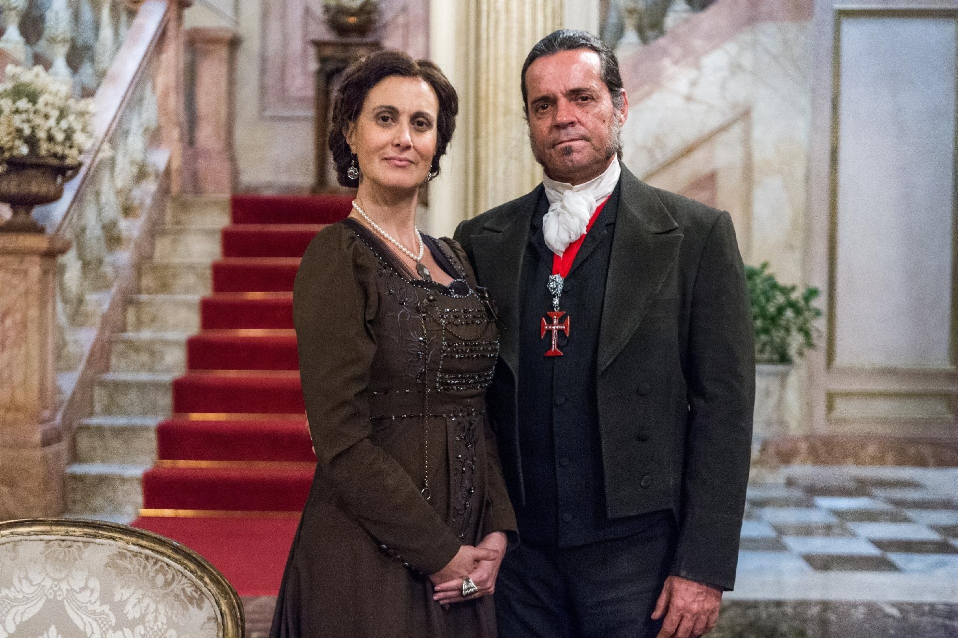 Narcisa (Márcia Cabrita) e Bonifácio (Felipe Camargo) em "Novo Mundo" - Raquel Cunha/TV Globo