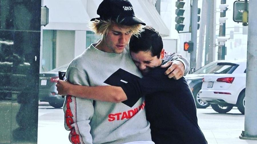Yamara com Justin, em Beverly Hills. A foto teve mais de 5 milhões de curtidas no Instagram do cantor - Instagram