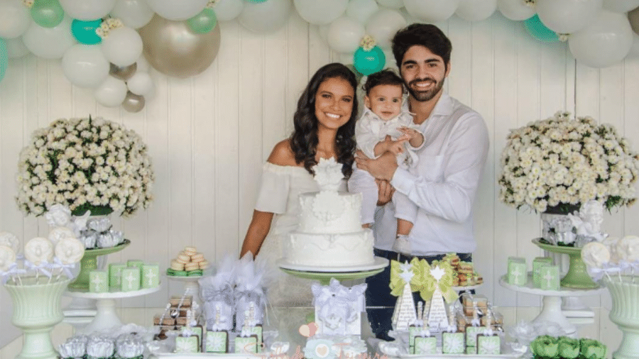Aline Dias e Rafael Cupello batizam o filho, Bernardo - Reprodução/Instagram/linedias
