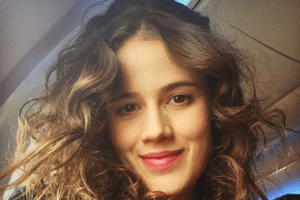 Clique no banheiro | Ana Cañas posa nua e faz protesto contra 'patriarcado'