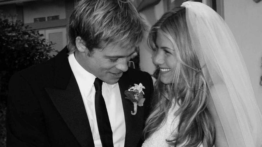 Jennifer Aniston e Brad Pitt em seu casamento