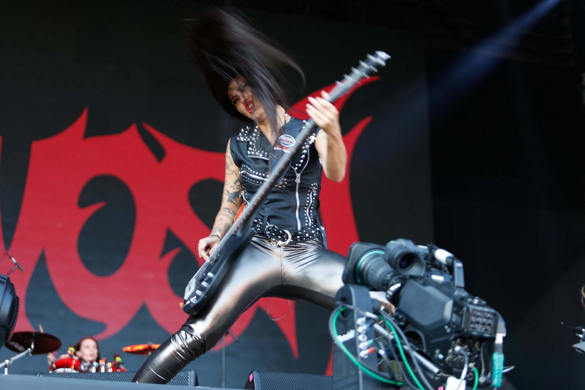 Fernanda Lira, vocalista da banda Nervosa, no palco Sunset no Rock In Rio 2019 - CLAUDIA MARTINI/FUTURA PRESS/ESTADÃO CONTEÚDO