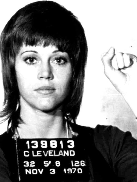 Jane Fonda em foto tirada na ocasião em que foi presa, em 1970 - Reprodução - Reprodução