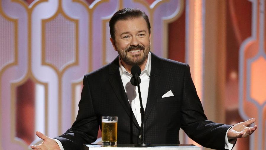 Ricky Gervais no palco de Globo de Ouro de 2016 - Getty Images