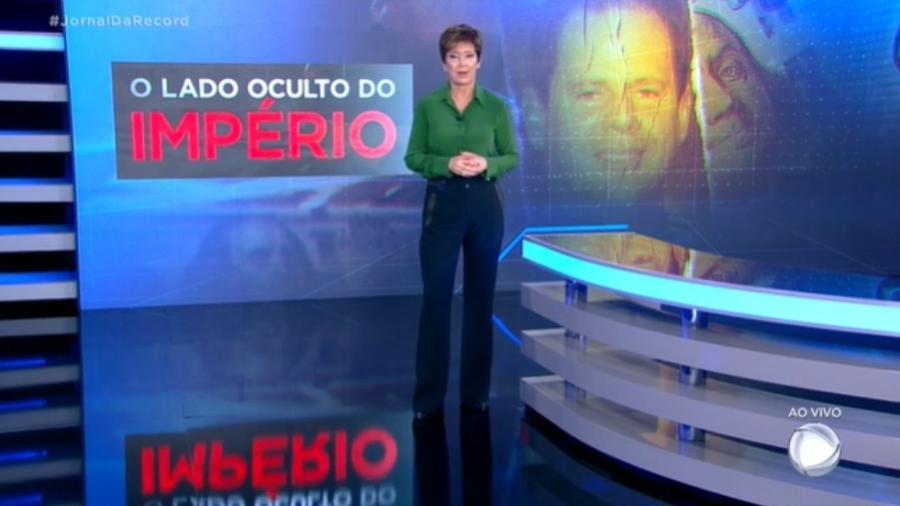 A jornalista Christina Lemos apresenta uma das reportagens da série do "Jornal da Record" contra a Globo - Reprodução