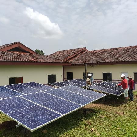 Indígenas e engenheiros montam instalação solar fotovoltaica em aldeia do Amapá - Rafael Kotchetkoff Carneiro
