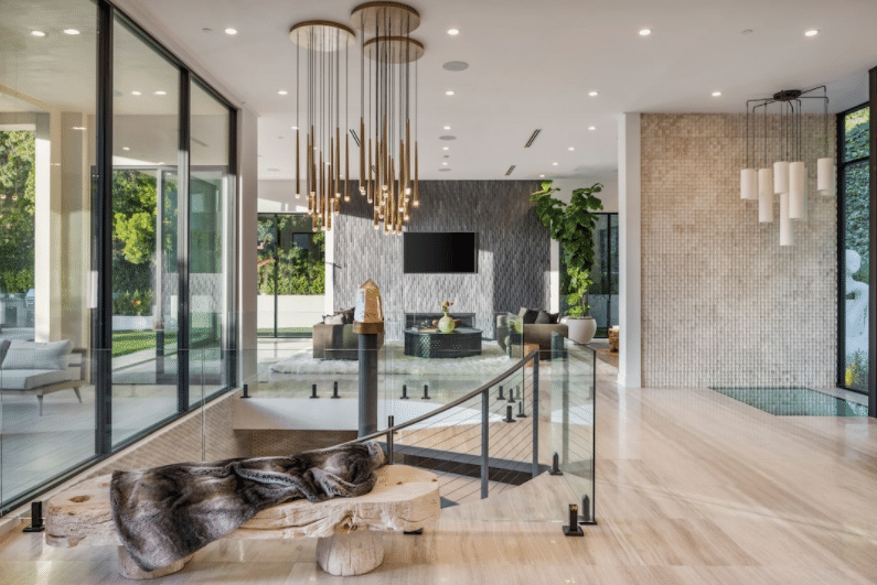 Brooklyn Beckham comprou nova mansão em Los Angeles - Anthony Barcelo/Reprodução