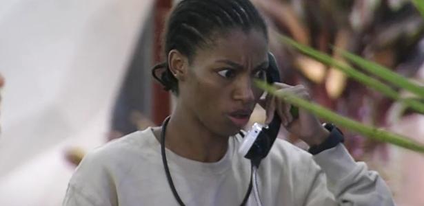 BBB 23: Tina atende o Big Fone 