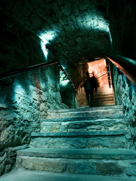 Escadaria dentro do Castelo de Edimburgo: história de fantasma - Getty Images/iStockphoto - Getty Images/iStockphoto