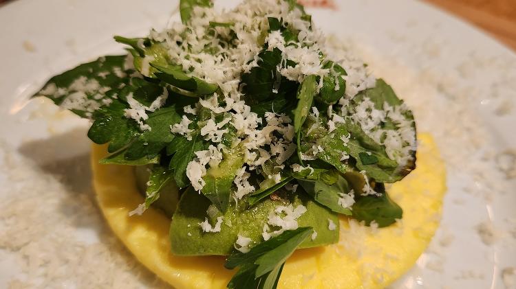 Frittata com avocado e queijo parmigiano reggiano, da Starbucks Reserve Roastery, de Chicago - Juliana Simon/Nossa - Juliana Simon/Nossa