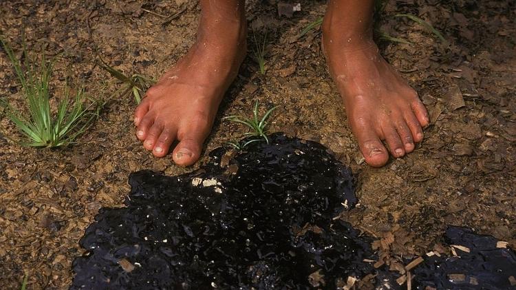 Contaminação por petróleo chega às comunidades indígenas no Equador. - Francois ANCELLET/Gamma-Rapho via Getty Images - Francois ANCELLET/Gamma-Rapho via Getty Images