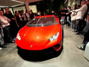 Lamborghini lança esportivo 'à prova de buracos' no Brasil a R$ 4 milhões