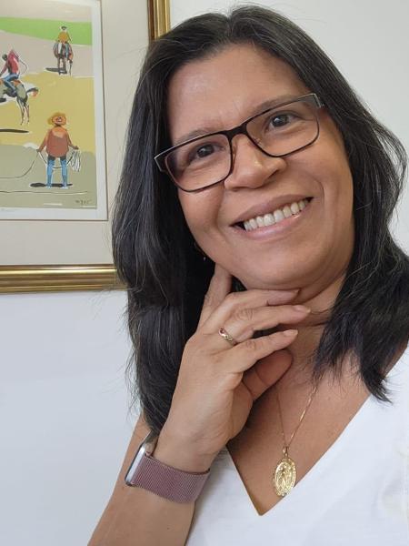 "Parecia que estavam me estrangulando e fechando minha garganta" "Parecia que estavam me estrangulando e fechando minha garganta"