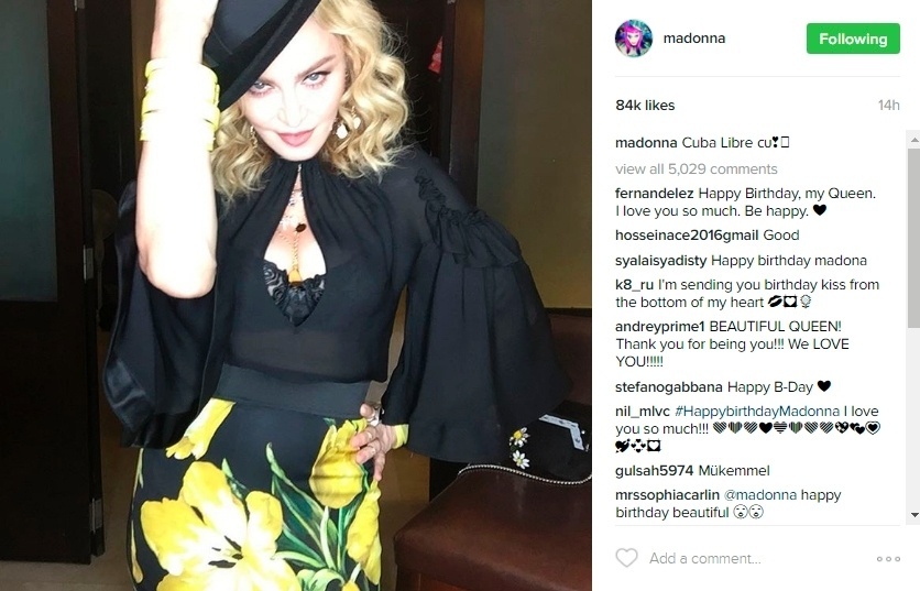 15.ago.2016 - Na noite de segunda-feira (15), Madonna publicou esta foto em seu Instagram, mostrando o modelito para a noite pré-aniversário. "Cuba libre!", disse a cantora na legenda - Reprodução/Instagram madonna