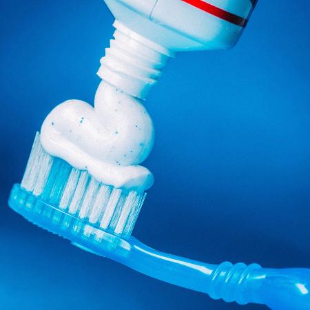 É preciso escovas os dentes corretamente para garantir uma boa saúde bucal - Getty Images