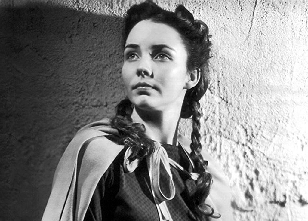 Jennifer Jones em cena em "A Canção de Bernadette" (1943) - Divulgação