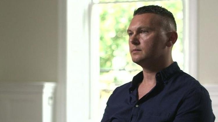 'Eu não tenha certeza se é uma mudança cultural, que faz com que as pessoas se sintam mais confortáveis ??falando sobre sexo, ou se hoje elas realmente fazem menos sexo' - BBC - BBC