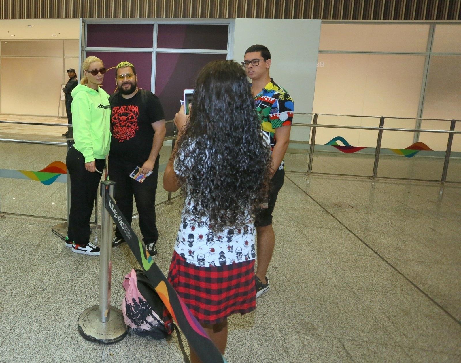 A cantora Iggy Azalea desembarcou nesta quinta-feira (27) no Aeroporto Internacional do Rio de Janeiro - Ag News