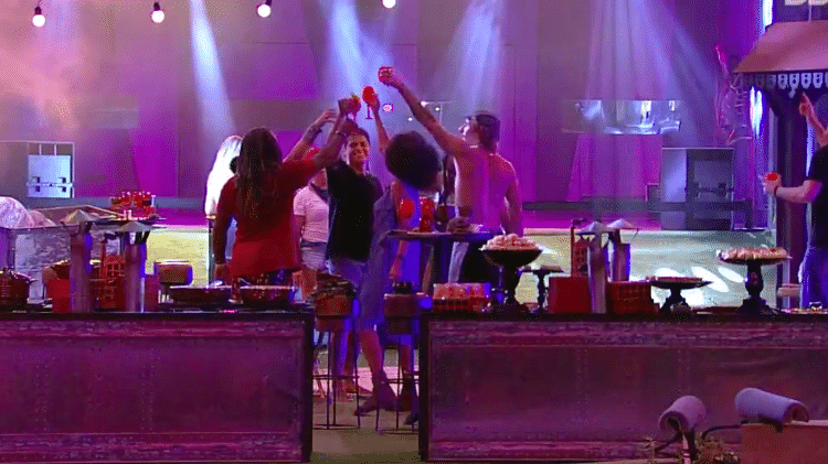 Brinde Festa A Todo Vapor - Reprodução/GlobosatPlay - Reprodução/GlobosatPlay