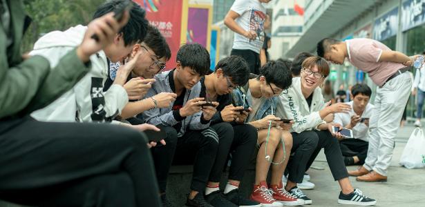 Sai SMS, entram os tokens: China inclui IA na conta de celular