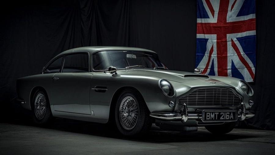Réplica de Aston Martin DB5 usado em filme 007 Contra Goldfinger - Divulgação