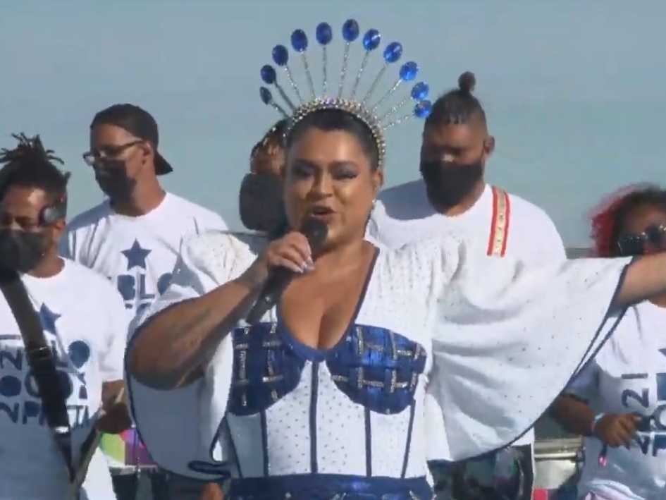 Preta Gil faz pedido para Boninho: 'Chama para cantar na casa'