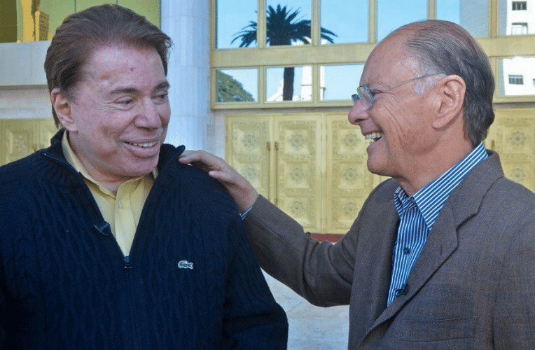 2.ago.2015 - Silvio Santos se encontra com Edir Macedo