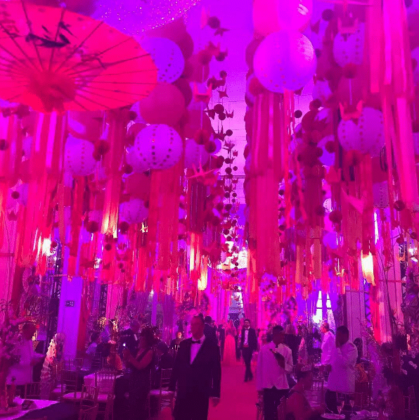 Detalhes da decoração do baile de Carnaval do Copacaba Palace, no Rio de Janeiro - Reprodução/Instagram/@icyblood33