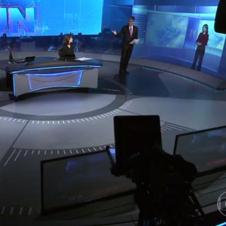 Bonner pede ajuda a Renata Vasconcellos após se confundir no "Jornal Nacional" - Reprodução/TV Globo - Reprodução/TV Globo