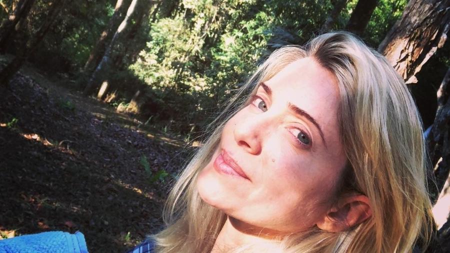 Aos 45 anos, Letícia Spiller faz uma selfie sem make e recebe elogios dos fãs nas redes sociais - Reprodução/Instagram/@arealspiller