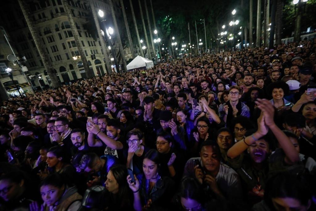 Público lotou a praça da Sé para curtir o show - Marcelo Justo/UOL
