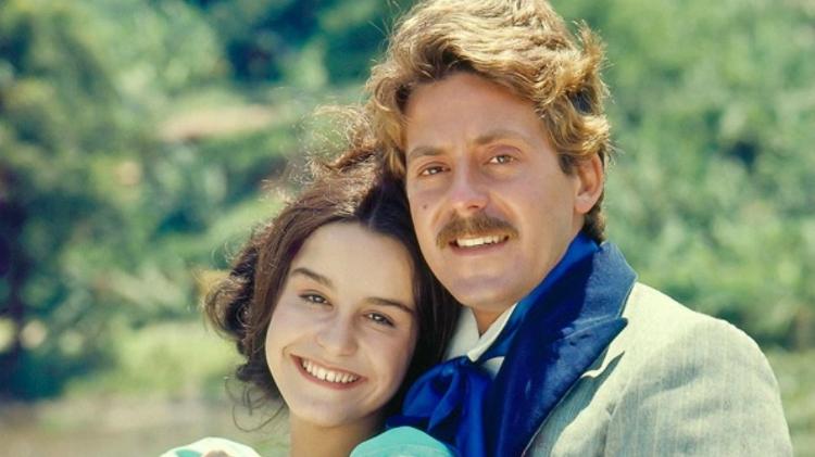 Lucélia Santos e Edwin Luisi formaram par romântico em Escrava Isaura (1976) - Globo/Cedoc - Globo/Cedoc