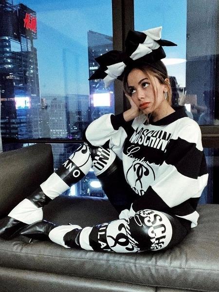 Em Nova York, Anitta posou com roupa de grife  - Reprodução/Instagram
