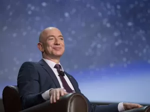 Bezos anuncia US$ 100 milhões para soluções de IA contra mudança climática