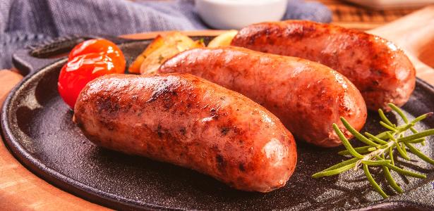 Linguiça é embutido? Veja diferenças entre tipos e como escolher