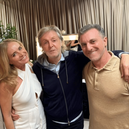 Angélica e Luciano Huck posaram com Paul McCartney durante a turnê 'Got Back'