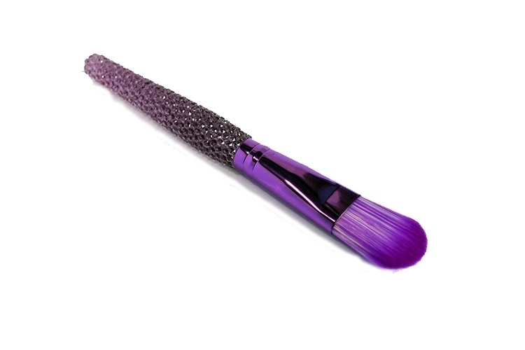 Pincel para base Miss Frandy, para espalhar o produto uniformemente. Preço: R$ 18,90. Informações: www.missfrandy.com | Preço e disponibilidade consultados em outubro de 2015 e sujeitos a alterações - Divulgação