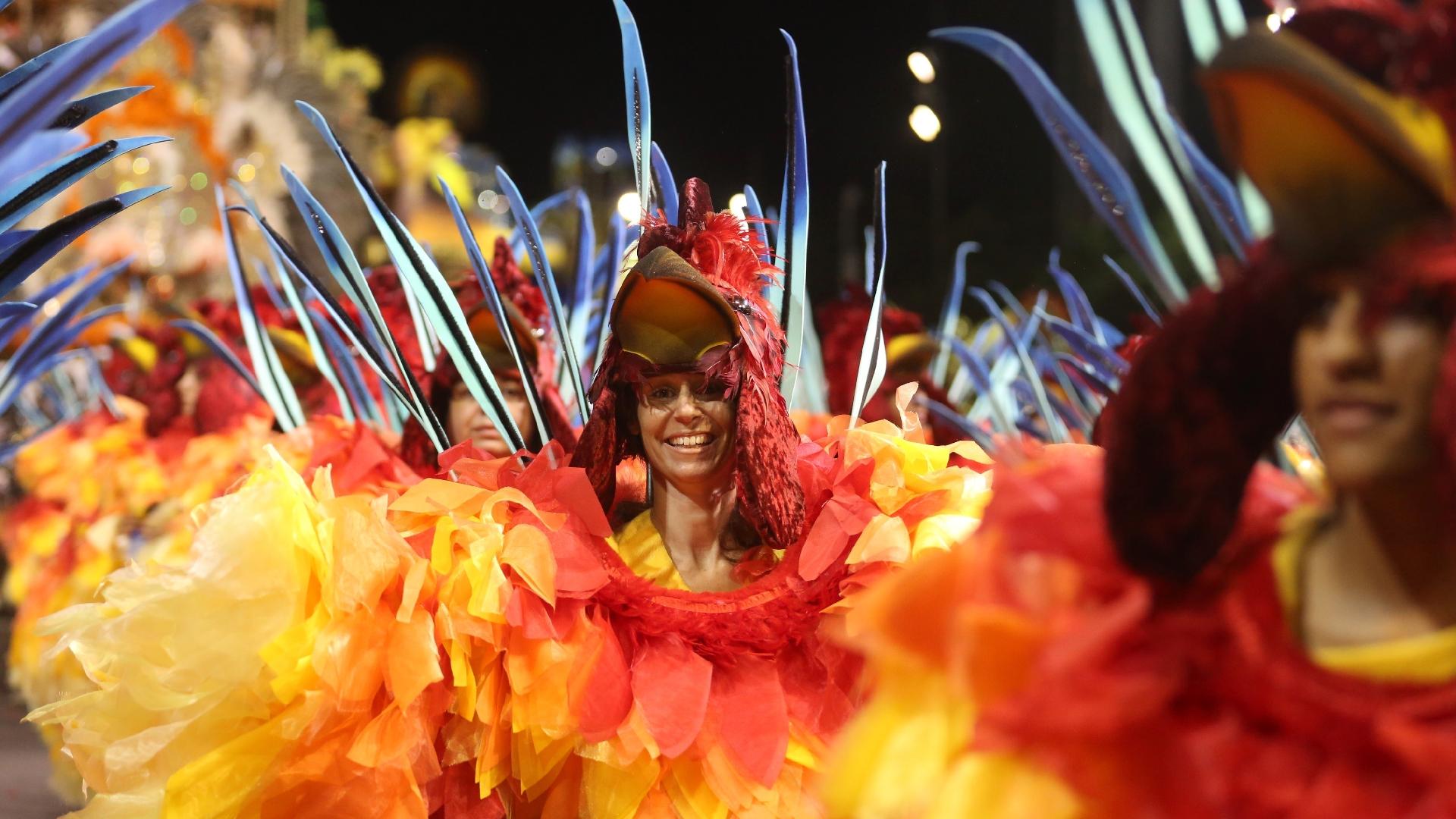 Desfile Dragões da Real no Carnaval 2018 - Ricardo Matsukawa/UOL