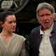 Harrison Ford e Daisy Ridley em cena de "Star Wars: O Despertar da Força" (2015) - Divulgação