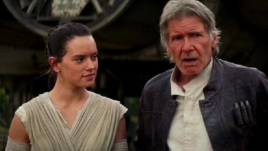 Harrison Ford e Daisy Ridley em cena de "Star Wars: O Despertar da Força" (2015) - Divulgação