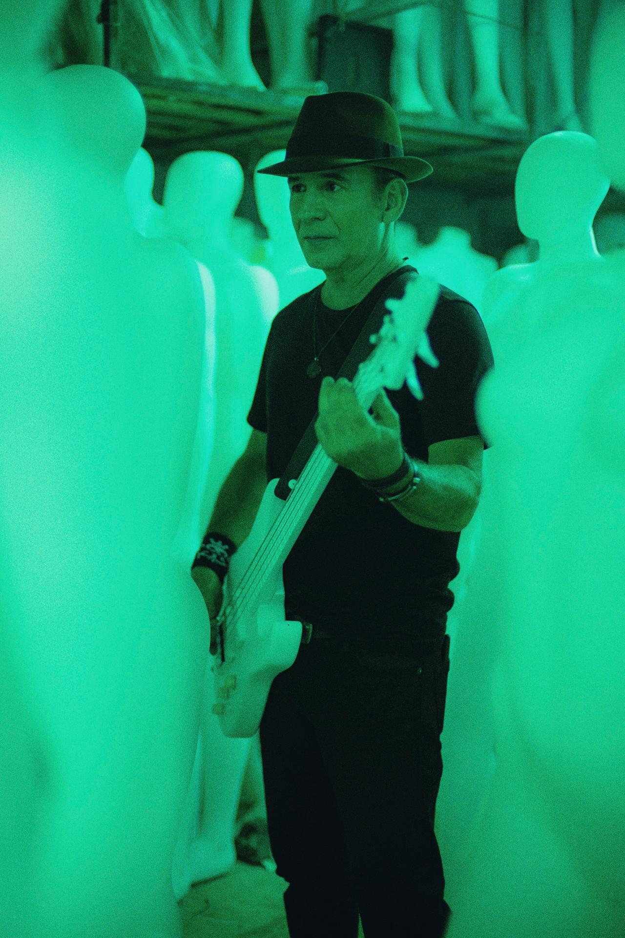 Flavio Lemos na gravação do clipe de "Não Me Olhe Assim" - Divulgação