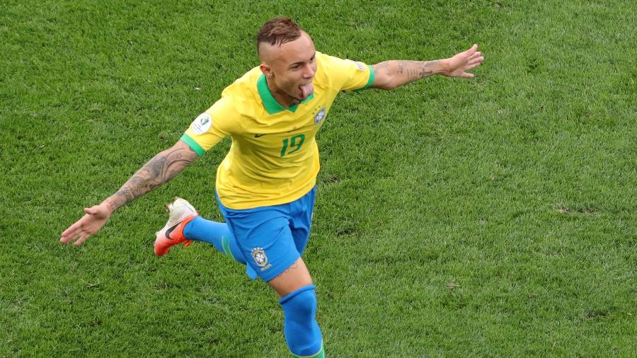 Camisa 19 se tornou titular da seleção brasileira e aumentou visibilidade às vésperas da janela - REUTERS/Amanda Perobell