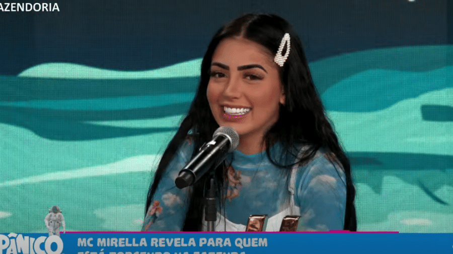 MC Mirella lembrou detalhes de sua participação em "A Fazenda" durante entrevista no "Pânico" - Reprodução/Youtube/Pânico